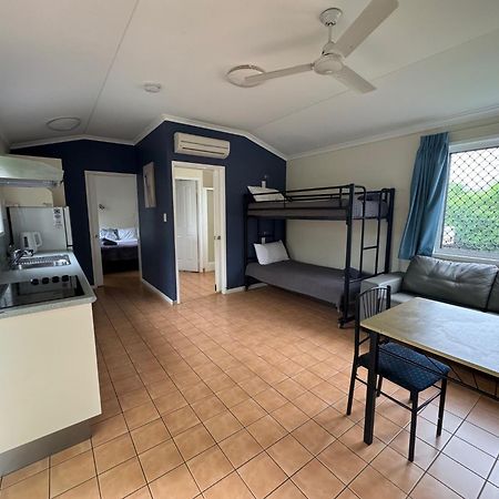 Mareeba Motor Inn Экстерьер фото