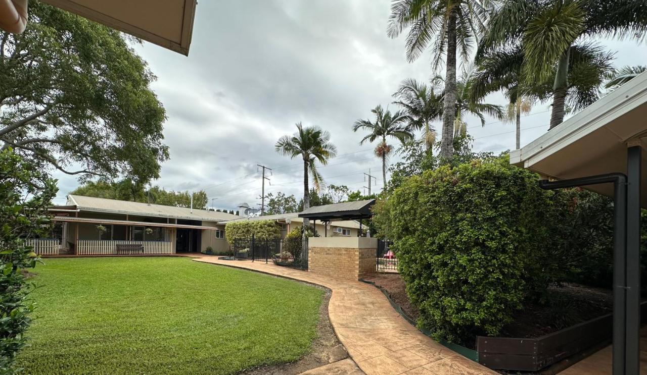 Mareeba Motor Inn Экстерьер фото