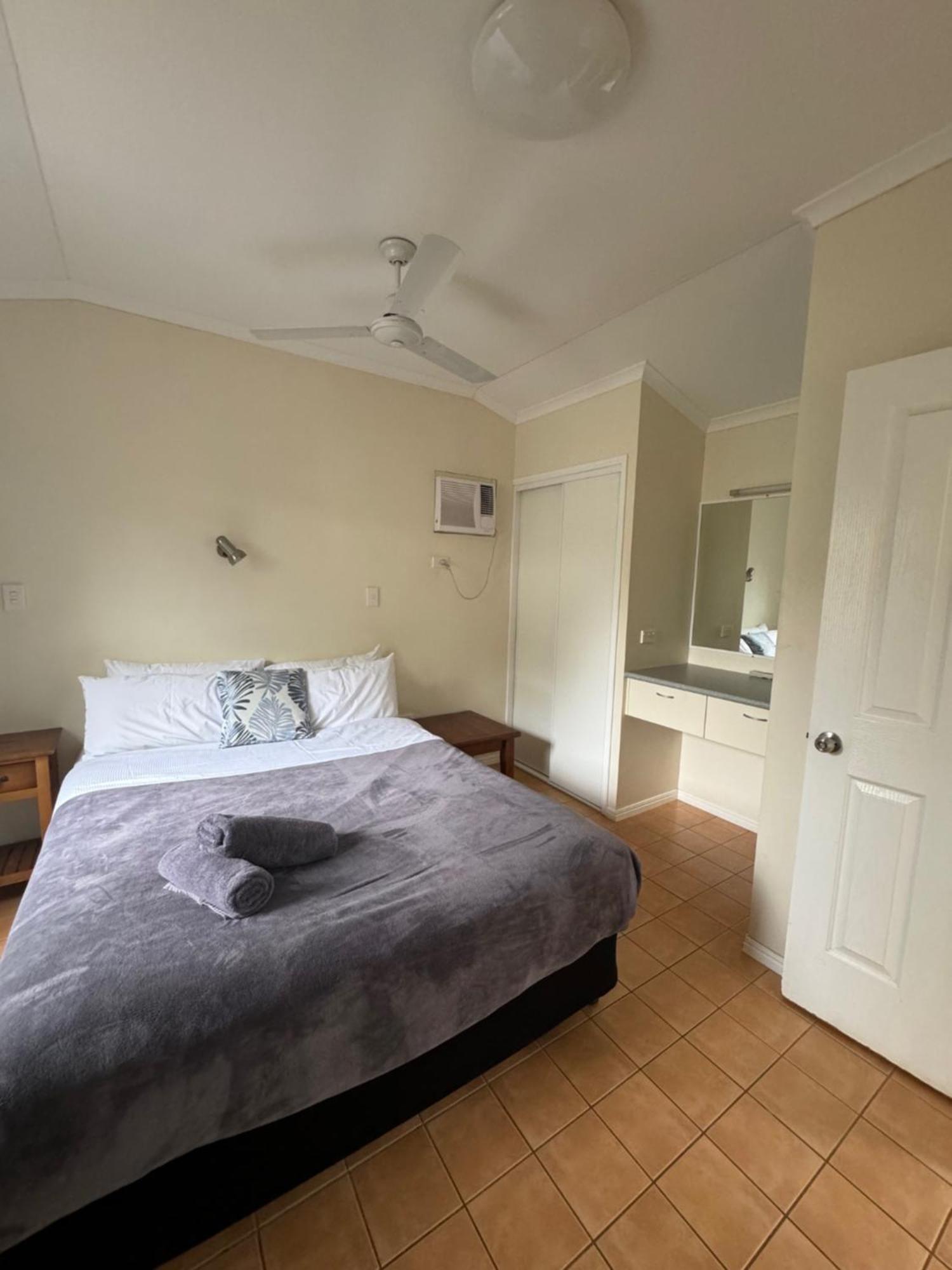 Mareeba Motor Inn Экстерьер фото