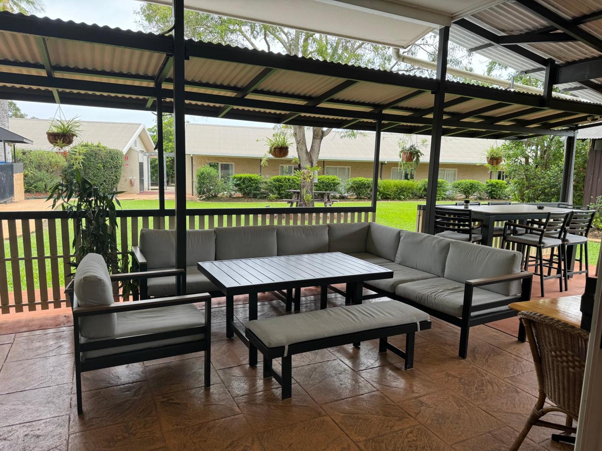 Mareeba Motor Inn Экстерьер фото